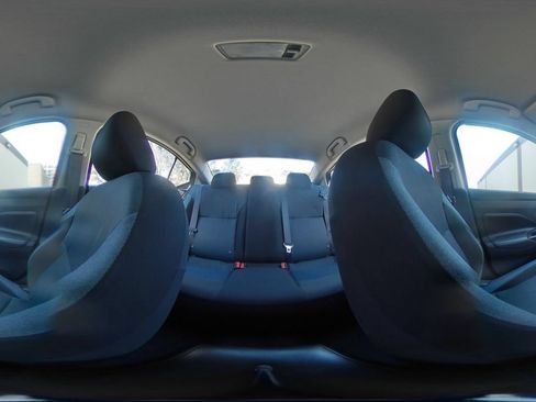 Used 2025 Nissan Versa SV FWD image 40