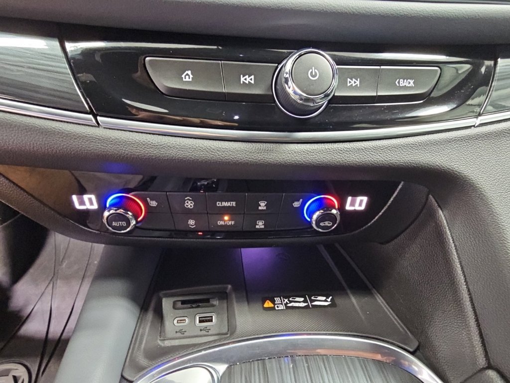 Certified 2024 Buick Enclave Essence w/ Sport Touring Edition FWD image 20