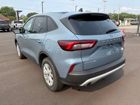 Used 2025 Ford Escape Active AWD/4WD image 5