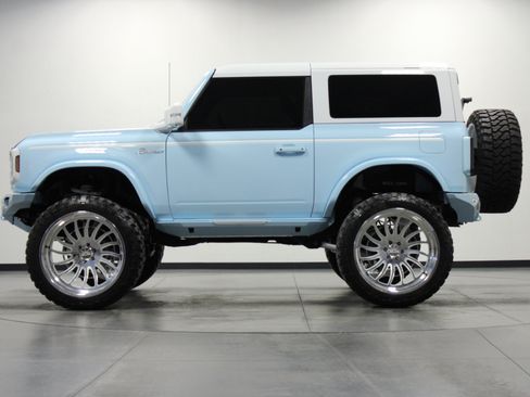 Used 2024 Ford Bronco Heritage Edition AWD/4WD image 7