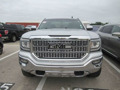Used 2017 GMC Sierra 1500 SLT w/ SLT Premium Package AWD/4WD image 2