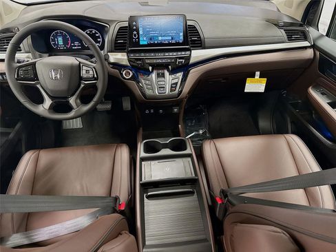 New 2026 Honda Odyssey Touring image 22