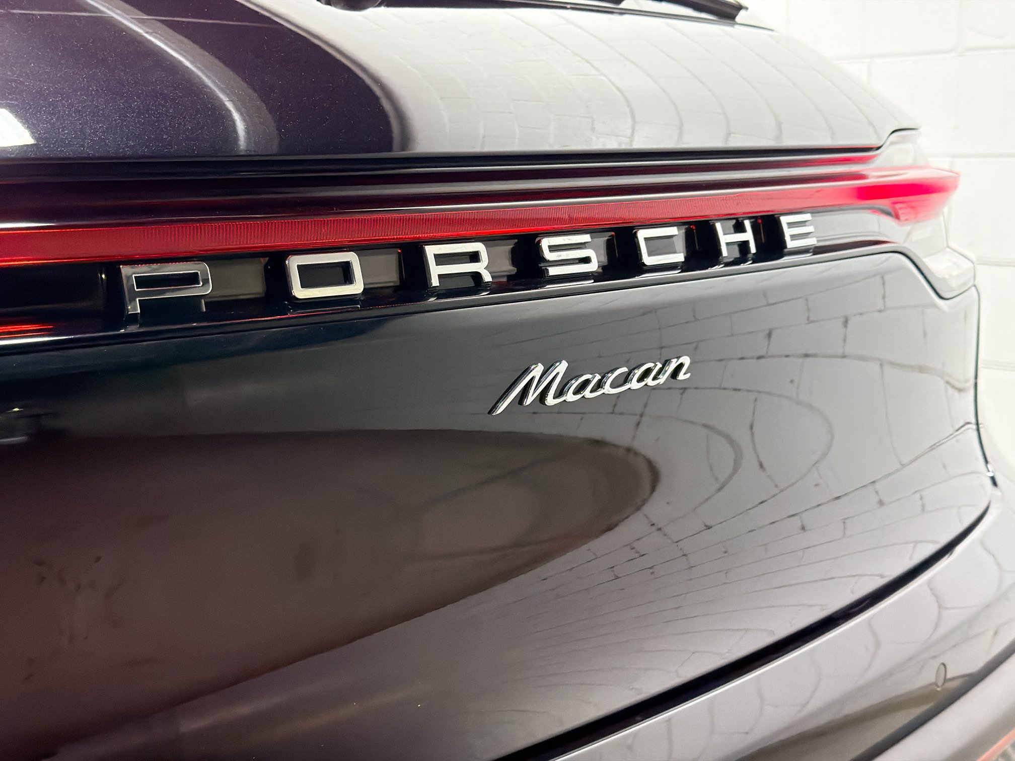 Certified 2026 Porsche Macan AWD/4WD image 12