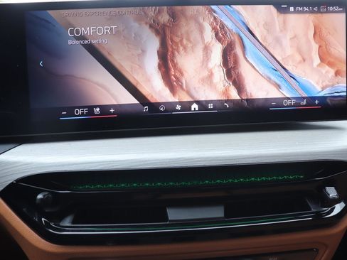 Certified 2025 BMW 430i w/ Premium Package image 40