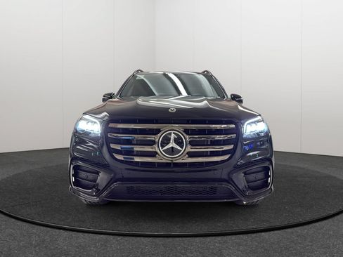 New 2026 Mercedes-Benz GLS 580 4MATIC image 2