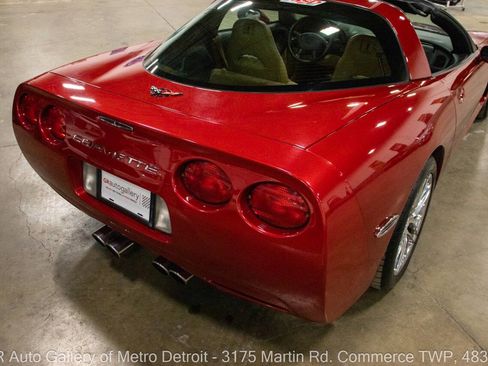 Used 1999 Chevrolet Corvette Coupe w/ Memory Pkg image 16