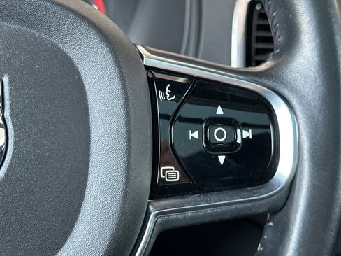 Used 2016 Volvo XC90 T6 Momentum w/ Momentum Plus Package AWD/4WD image 29
