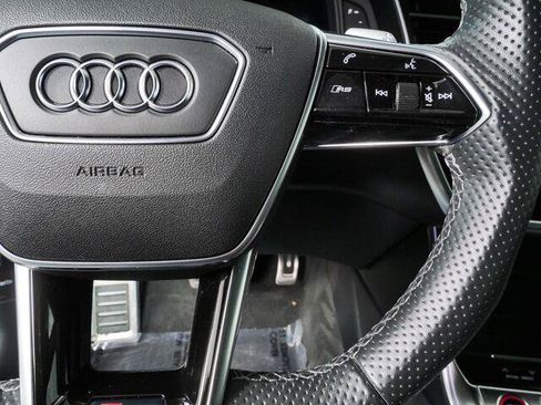 Used 2022 Audi RS 6 AWD/4WD image 10