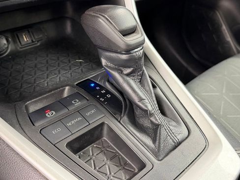 Certified 2021 Toyota RAV4 XLE FWD image 31
