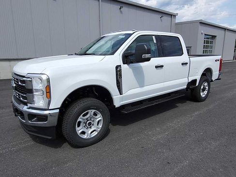 New 2026 Ford F250 XLT w/ Snow Plow Prep Package AWD/4WD image 4