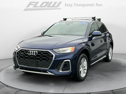 Used 2022 Audi Q5 2.0T Premium w/ Convenience Package image 3