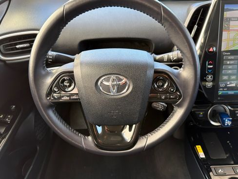 Used 2022 Toyota Prius Prime XLE FWD image 18