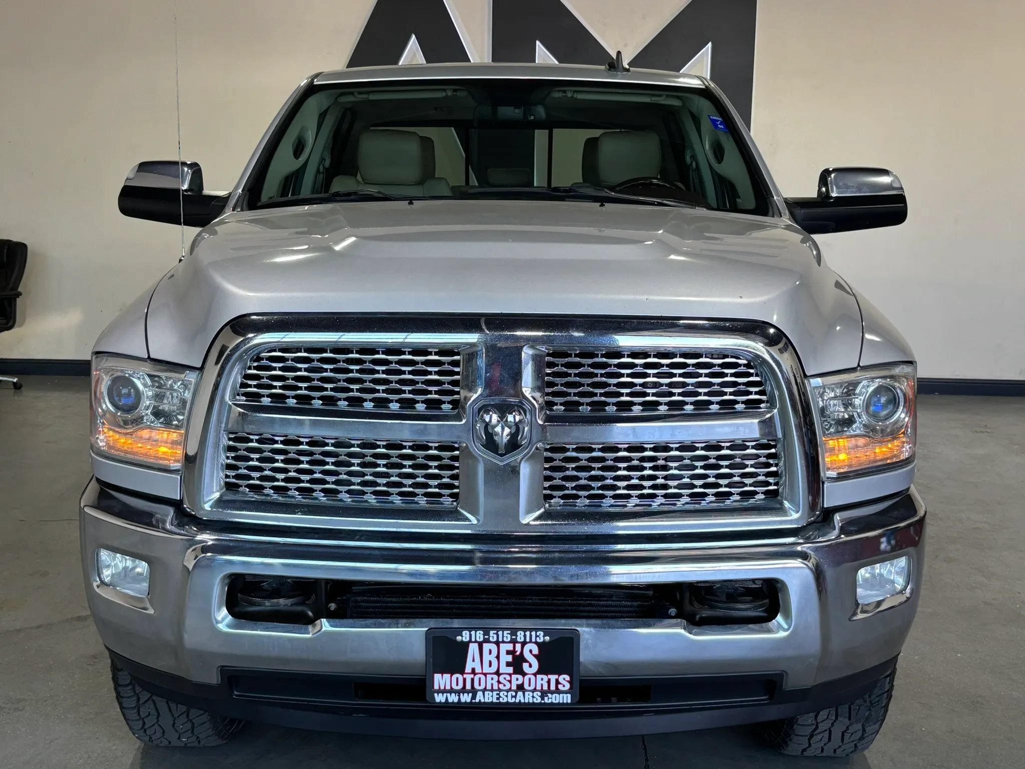 Used 2015 RAM 2500 Laramie w/ Convenience Group AWD/4WD image 2