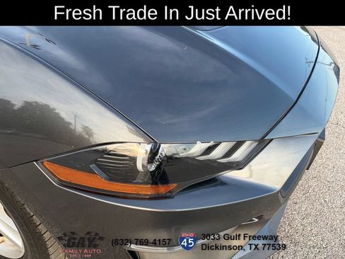 Used 2018 Ford Mustang Coupe RWD image 5
