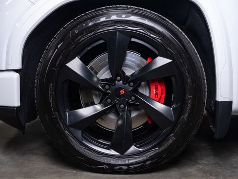 Used 2024 GMC Sierra 1500 SLT w/ SLT Convenience Package image 45