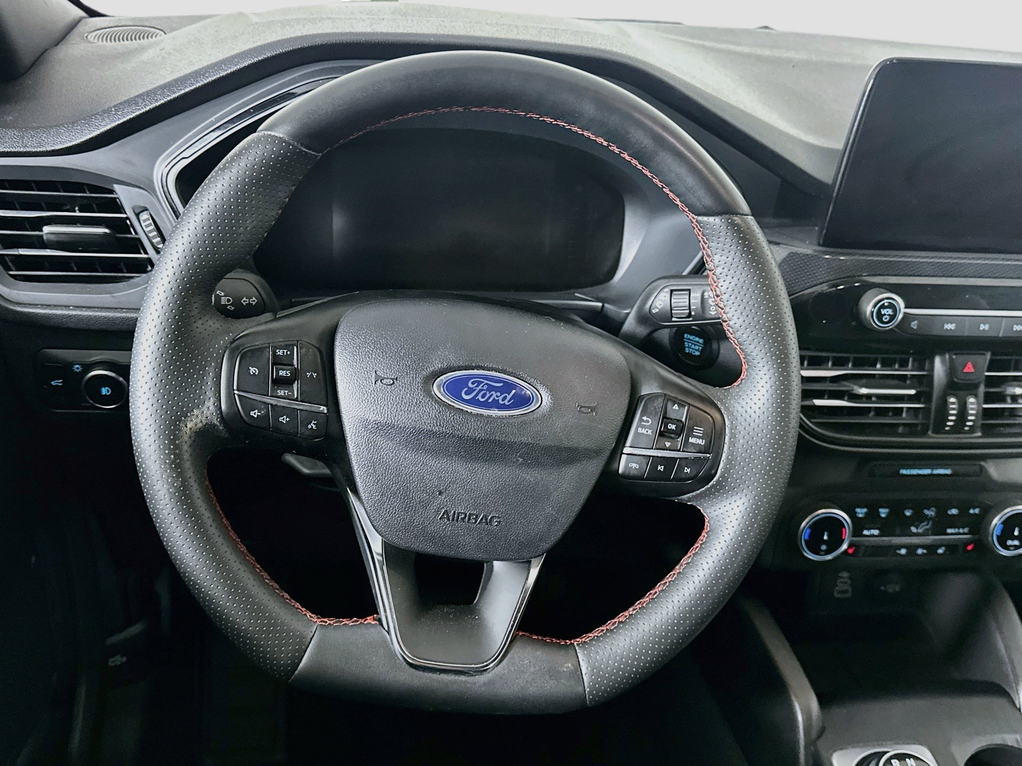 Used 2025 Ford Escape ST-Line Select AWD/4WD image 17