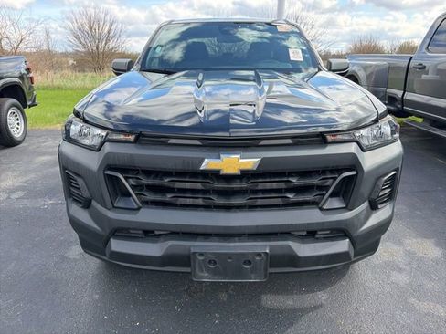 Used 2023 Chevrolet Colorado W/T image 9