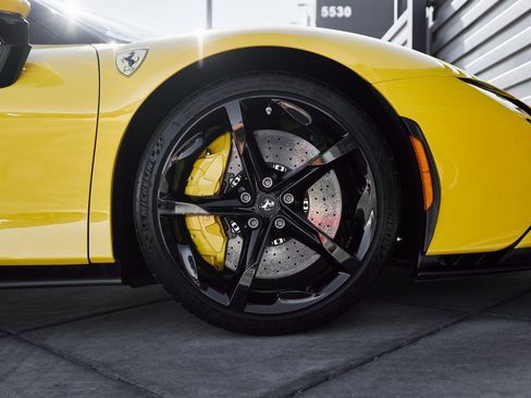 Used 2022 Ferrari SF90 Stradale image 28