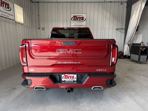 Used 2022 GMC Sierra 1500 AT4 AWD/4WD image 4