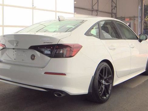 Used 2025 Honda Civic Sport image 5