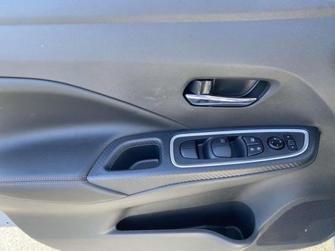 New 2025 Nissan Versa SR w/ Trunk Package image 14