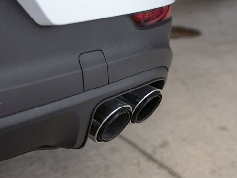 New 2025 Porsche Cayenne image 14