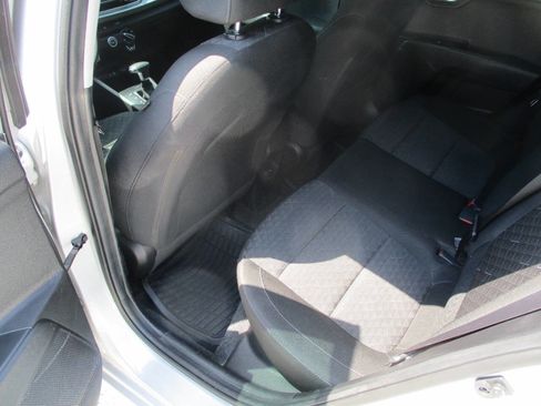 Used 2019 Kia Rio S image 11