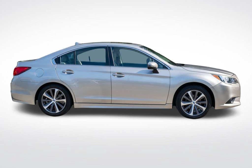 Used 2017 Subaru Legacy 2.5i Limited AWD/4WD image 6