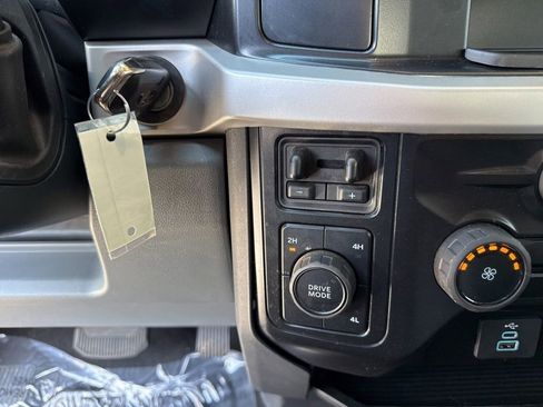 Used 2025 Ford F250 XLT AWD/4WD image 11