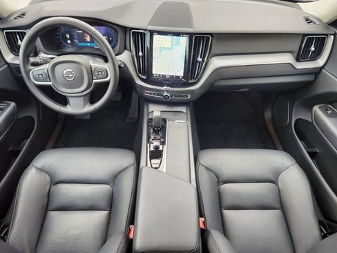 Certified 2025 Volvo XC60 B5 Core image 13