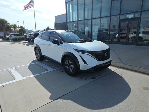 Used 2024 Nissan Ariya FWD image 2