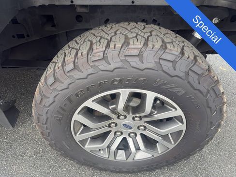 Used 2022 Ford F150 Lariat w/ Trailer Tow Package AWD/4WD image 11