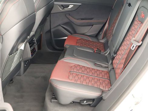 New 2026 Audi RS Q8 performance image 28