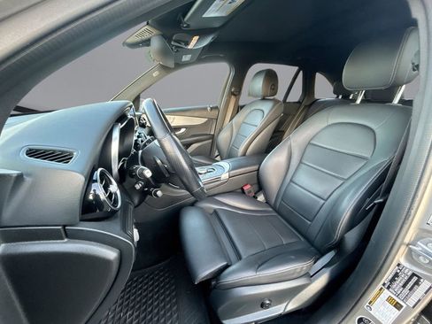 Used 2019 Mercedes-Benz GLC 300 4MATIC image 28