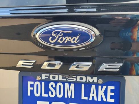 Certified 2023 Ford Edge SEL image 7