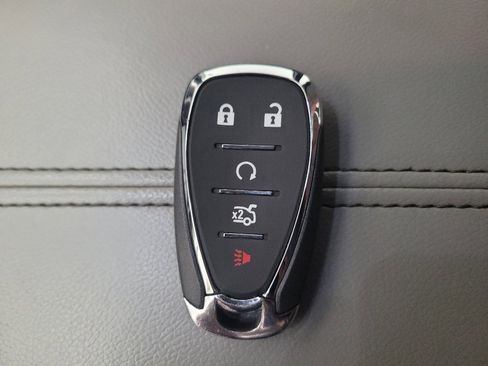 Used 2022 Chevrolet Malibu LT FWD image 32