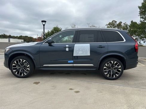 New 2026 Volvo XC90 B6 Plus w/ Protection Package Premier image 4