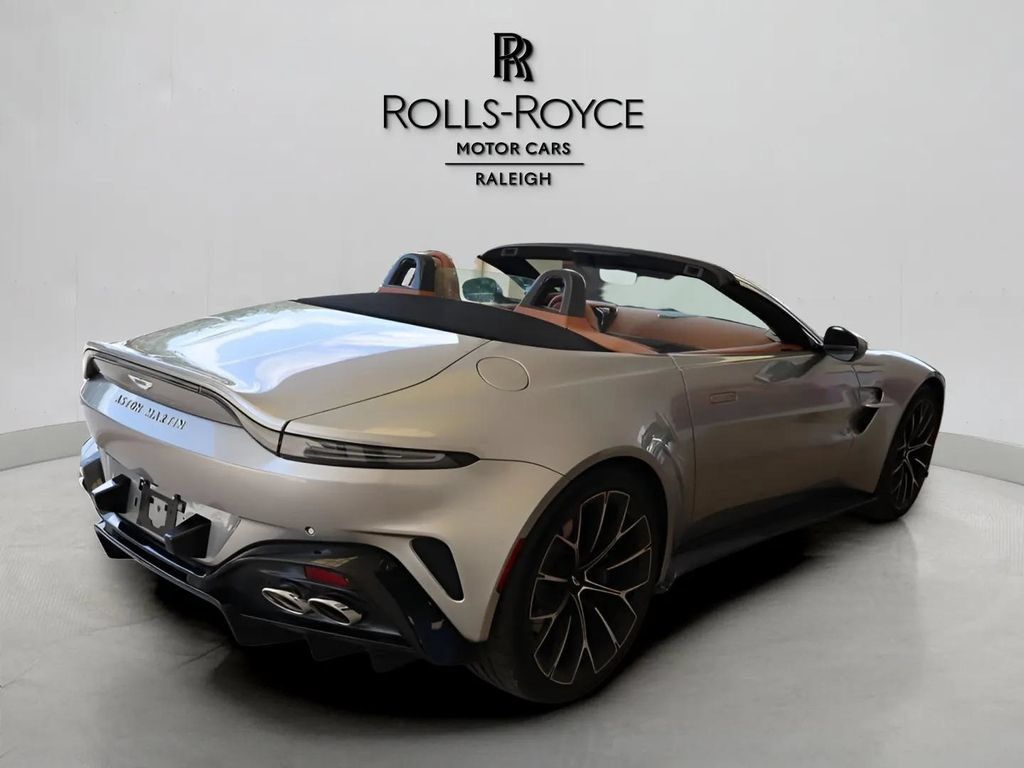 Used 2026 Aston Martin V8 Vantage Convertible RWD image 11