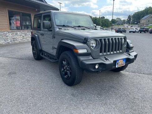 Used 2022 Jeep Wrangler Sport AWD/4WD image 11