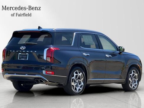 Used 2022 Hyundai Palisade Calligraphy FWD image 2