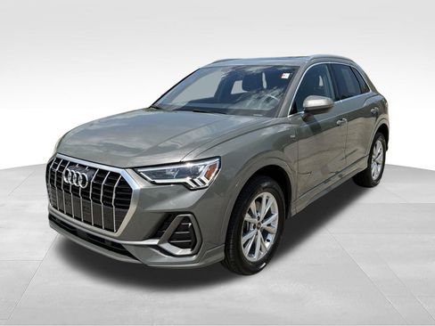 Used 2025 Audi Q3 2.0T Premium AWD/4WD image 2