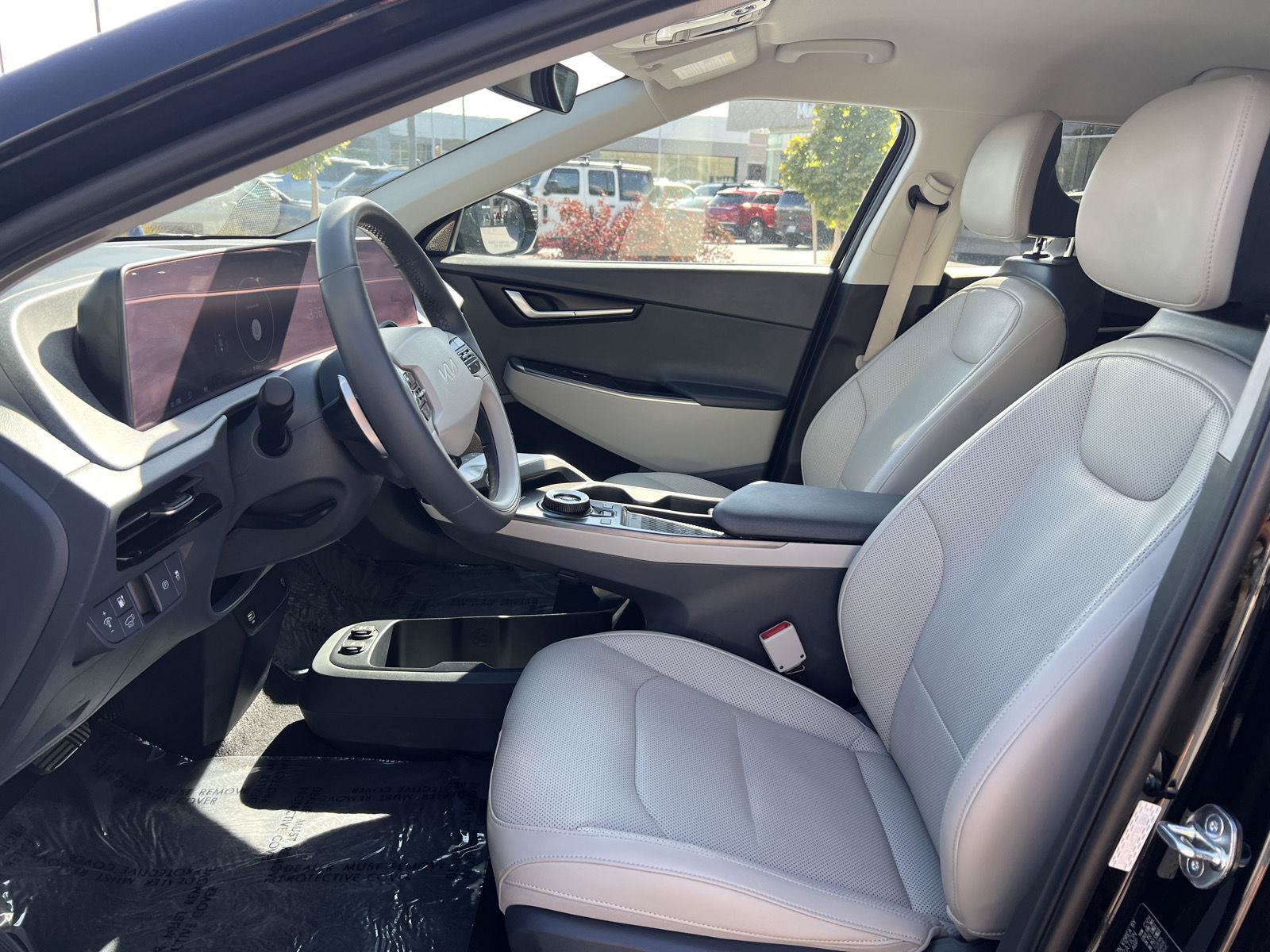 Used 2023 Kia EV6 Wind w/ Wind Technology Package AWD/4WD image 26