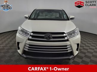 Used 2017 Toyota Highlander LE FWD video 2