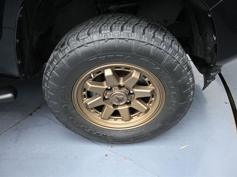 Certified 2023 Toyota Tacoma SR AWD/4WD image 24