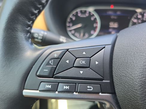 Used 2024 Nissan Sentra SV w/ SV Premium Package FWD image 16