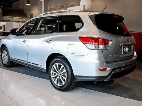 Used 2014 Nissan Pathfinder SL w/ SL Tech Package AWD/4WD image 7