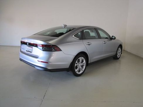 Used 2025 Honda Accord LX image 23