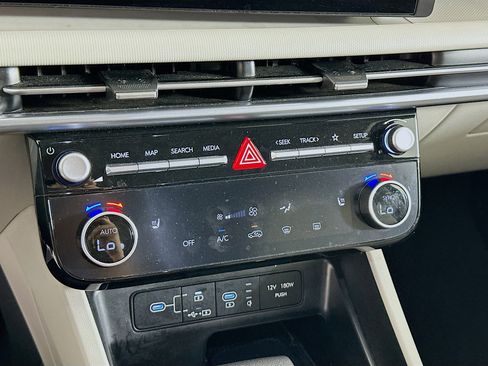 Used 2025 Hyundai Tucson SEL AWD/4WD image 23