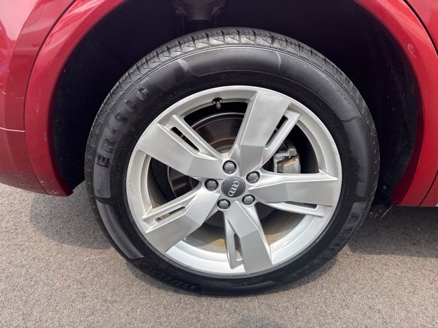Used 2019 Audi Q5 Prestige w/ Premium Plus Package AWD/4WD image 19