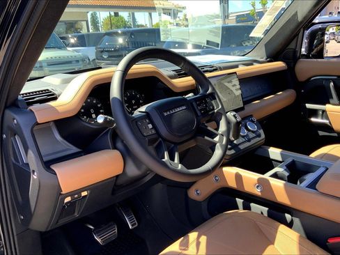 New 2025 Land Rover Defender 110 V8 image 9